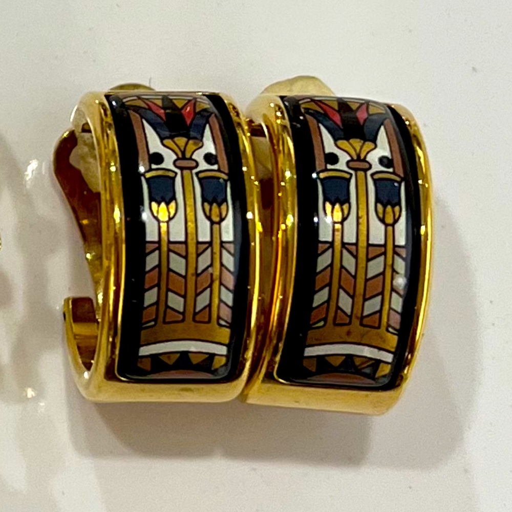 Michaela Frey Wille Art Nouveau Hoops